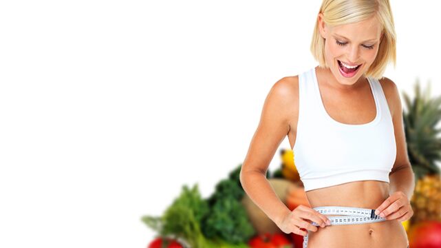 En suivant un régime alimentaire correct, la fille a perdu 10 kg en un mois